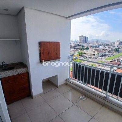 Apartamento com 76m², 2 quartos (sendo 1 suíte), 1 garagem, no bairro Bela Vista em São José
