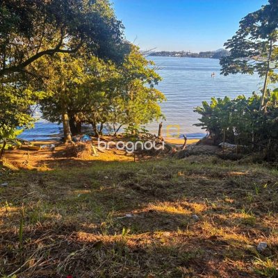 Terreno com 863m², no bairro João Paulo em Florianópolis