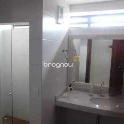 Casa com 542m², 3 quartos (sendo 3 suítes), 4 garagens, no bairro Itaguaçu em Florianópolis