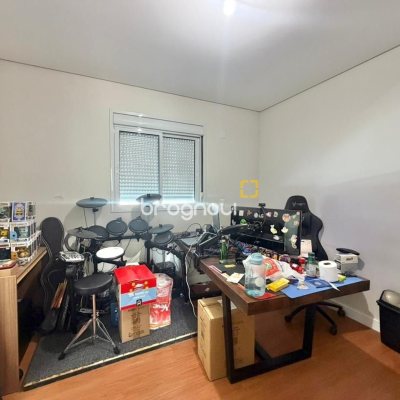 Casa com 124m², 3 quartos (sendo 3 suítes), 2 garagens, no bairro Cachoeira do Bom Jesus em Florianópolis