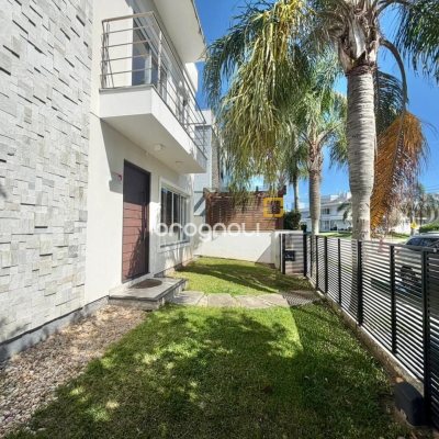 Casa com 124m², 3 quartos (sendo 3 suítes), 2 garagens, no bairro Cachoeira do Bom Jesus em Florianópolis