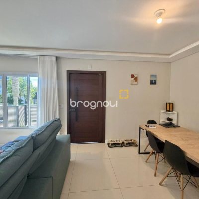 Casa com 124m², 3 quartos (sendo 3 suítes), 2 garagens, no bairro Cachoeira do Bom Jesus em Florianópolis