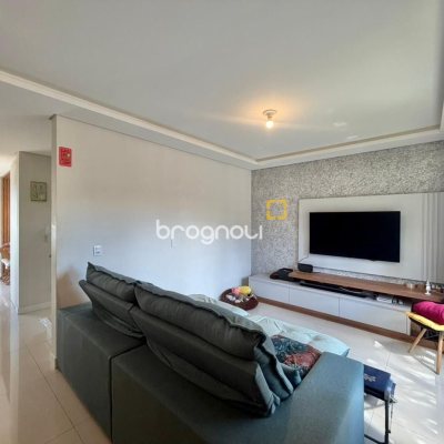 Casa com 124m², 3 quartos (sendo 3 suítes), 2 garagens, no bairro Cachoeira do Bom Jesus em Florianópolis
