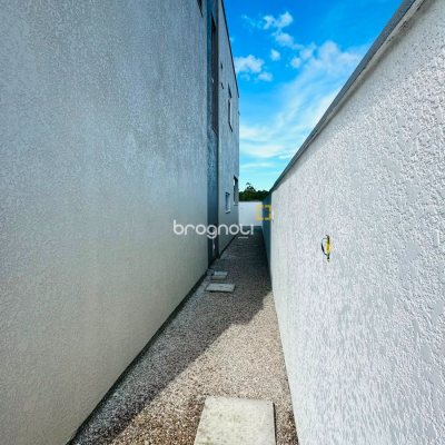 Casa com 120m², 2 quartos (sendo 2 suítes), 2 garagens, no bairro Rio Vermelho em Florianópolis