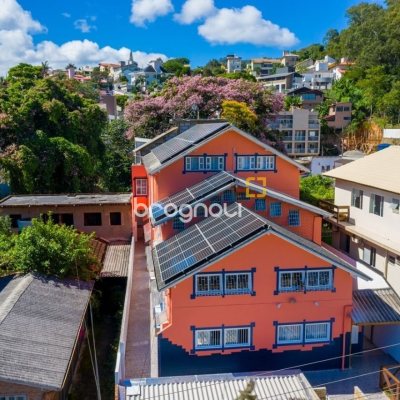 Casa com 168m², 30 quartos, 2 garagens, no bairro Carvoeira em Florianópolis