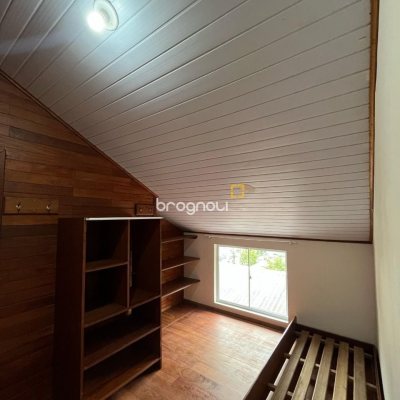 Casa com 168m², 30 quartos, 2 garagens, no bairro Carvoeira em Florianópolis