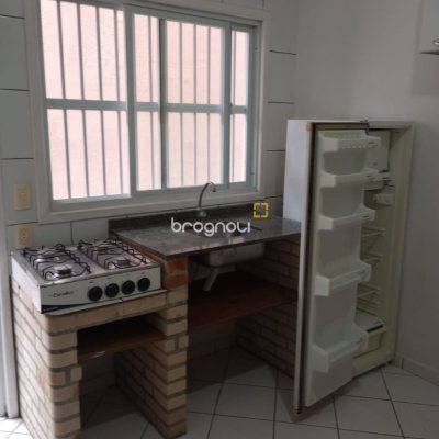 Casa com 168m², 30 quartos, 2 garagens, no bairro Carvoeira em Florianópolis