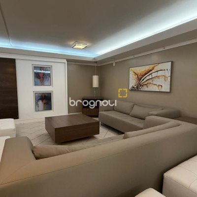 Apartamento com 123m², 3 quartos (sendo 1 suíte), 1 garagem, no bairro Centro em Florianópolis