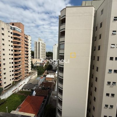 Apartamento com 123m², 3 quartos (sendo 1 suíte), 1 garagem, no bairro Centro em Florianópolis