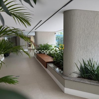 Apartamento com 123m², 3 quartos (sendo 1 suíte), 1 garagem, no bairro Centro em Florianópolis