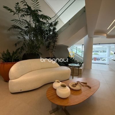 Apartamento com 123m², 3 quartos (sendo 1 suíte), 1 garagem, no bairro Centro em Florianópolis