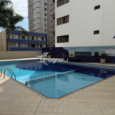 Apartamento com 123m², 3 quartos (sendo 1 suíte), 1 garagem, no bairro Centro em Florianópolis