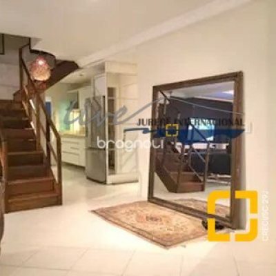 Cobertura com 220m², 3 quartos (sendo 2 suítes), 2 garagens, no bairro Jurerê Internacional em Florianópolis