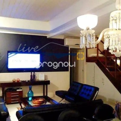 Cobertura com 220m², 3 quartos (sendo 2 suítes), 2 garagens, no bairro Jurerê Internacional em Florianópolis