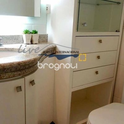 Cobertura com 220m², 3 quartos (sendo 2 suítes), 2 garagens, no bairro Jurerê Internacional em Florianópolis