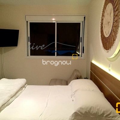 Cobertura com 220m², 3 quartos (sendo 2 suítes), 2 garagens, no bairro Jurerê Internacional em Florianópolis