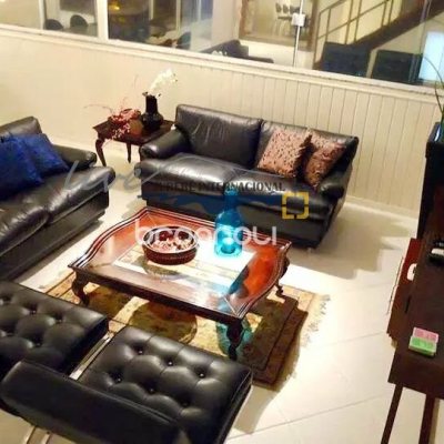 Cobertura com 220m², 3 quartos (sendo 2 suítes), 2 garagens, no bairro Jurerê Internacional em Florianópolis