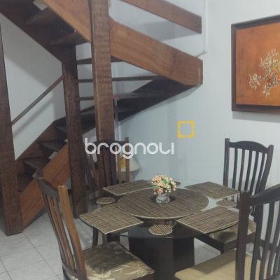 Cobertura com 108m², 2 quartos (sendo 1 suíte), 2 garagens, no bairro Jurerê Internacional em Florianópolis