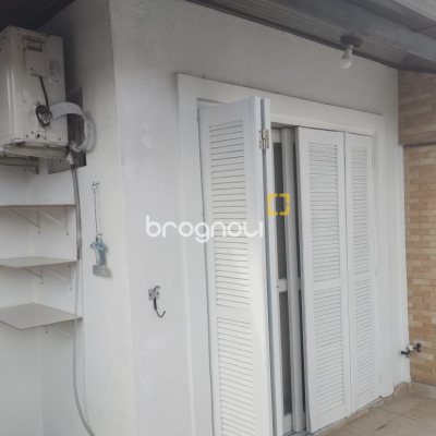 Cobertura com 108m², 2 quartos (sendo 1 suíte), 2 garagens, no bairro Jurerê Internacional em Florianópolis