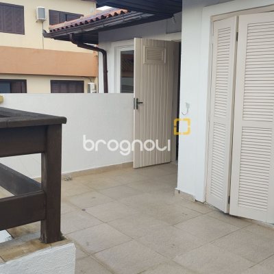 Cobertura com 108m², 2 quartos (sendo 1 suíte), 2 garagens, no bairro Jurerê Internacional em Florianópolis