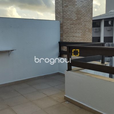 Cobertura com 108m², 2 quartos (sendo 1 suíte), 2 garagens, no bairro Jurerê Internacional em Florianópolis