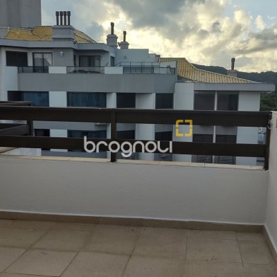 Cobertura com 108m², 2 quartos (sendo 1 suíte), 2 garagens, no bairro Jurerê Internacional em Florianópolis
