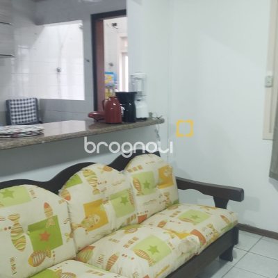 Cobertura com 108m², 2 quartos (sendo 1 suíte), 2 garagens, no bairro Jurerê Internacional em Florianópolis