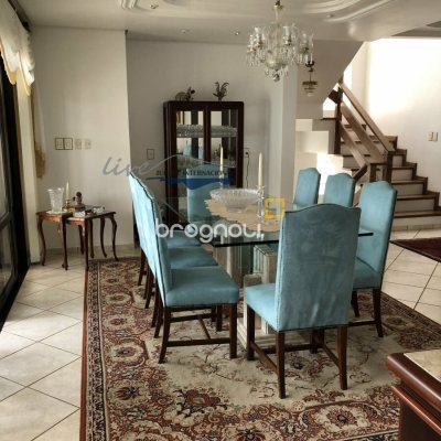 Casa com 481m², 5 quartos (sendo 5 suítes), 4 garagens, no bairro Jurerê Internacional em Florianópolis