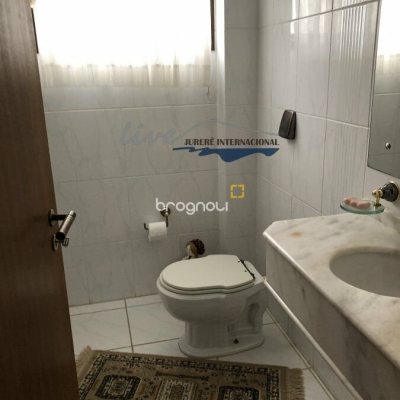 Casa com 481m², 5 quartos (sendo 5 suítes), 4 garagens, no bairro Jurerê Internacional em Florianópolis