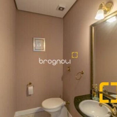 Casa com 450m², 5 quartos (sendo 4 suítes), 3 garagens, no bairro Jurerê Internacional em Florianópolis