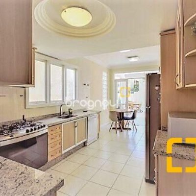 Casa com 450m², 5 quartos (sendo 4 suítes), 3 garagens, no bairro Jurerê Internacional em Florianópolis