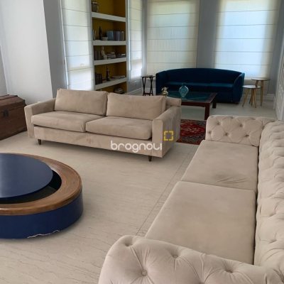 Casa com 370m², 5 quartos (sendo 2 suítes), 2 garagens, no bairro Jurerê Internacional em Florianópolis