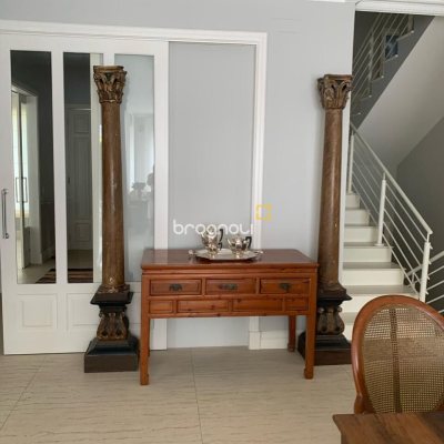Casa com 370m², 5 quartos (sendo 2 suítes), 2 garagens, no bairro Jurerê Internacional em Florianópolis