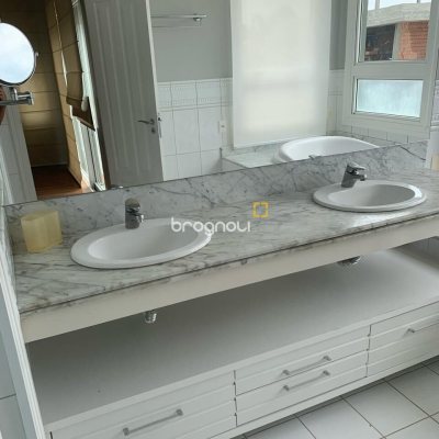 Casa com 370m², 5 quartos (sendo 2 suítes), 2 garagens, no bairro Jurerê Internacional em Florianópolis
