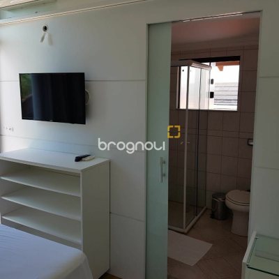 Casa com 380m², 5 quartos (sendo 4 suítes), 2 garagens, no bairro Jurerê Internacional em Florianópolis