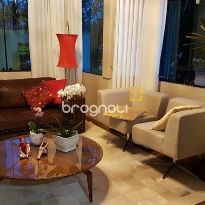 Casa com 380m², 5 quartos (sendo 4 suítes), 2 garagens, no bairro Jurerê Internacional em Florianópolis