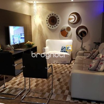 Casa com 380m², 5 quartos (sendo 4 suítes), 2 garagens, no bairro Jurerê Internacional em Florianópolis