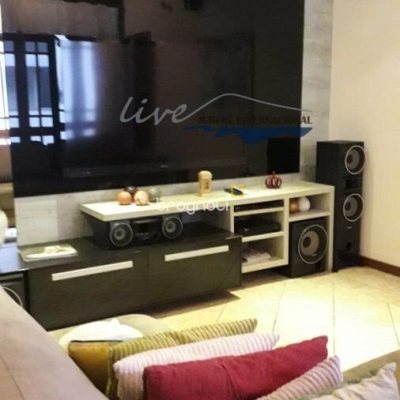 Casa com 720m², 5 quartos (sendo 2 suítes), 2 garagens, no bairro Jurerê Internacional em Florianópolis