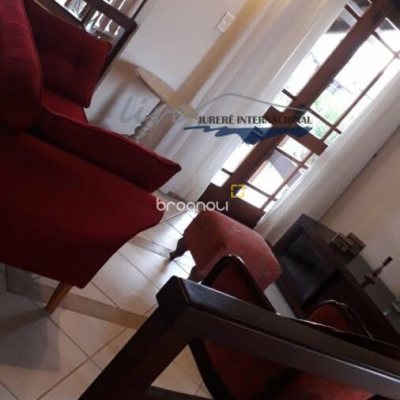 Casa com 720m², 5 quartos (sendo 2 suítes), 2 garagens, no bairro Jurerê Internacional em Florianópolis
