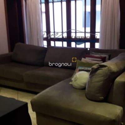 Casa com 720m², 5 quartos (sendo 2 suítes), 2 garagens, no bairro Jurerê Internacional em Florianópolis