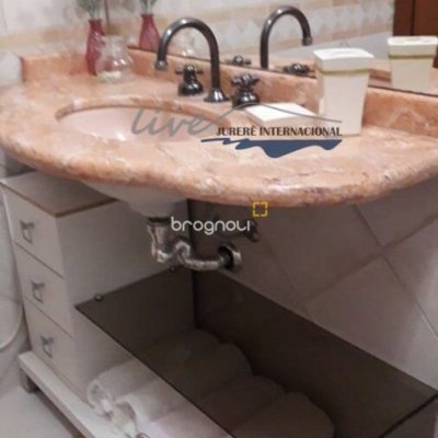 Casa com 720m², 5 quartos (sendo 2 suítes), 2 garagens, no bairro Jurerê Internacional em Florianópolis
