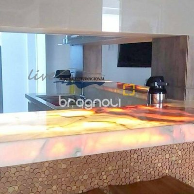 Casa com 310m², 4 quartos (sendo 4 suítes), 3 garagens, no bairro Jurerê Internacional em Florianópolis