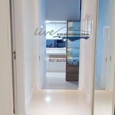 Casa com 310m², 4 quartos (sendo 4 suítes), 3 garagens, no bairro Jurerê Internacional em Florianópolis