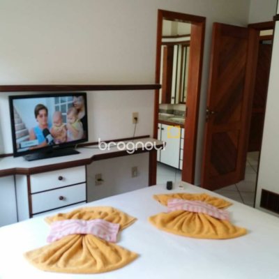 Casa com 580m², 7 quartos (sendo 3 suítes), 5 garagens, no bairro Jurerê Internacional em Florianópolis