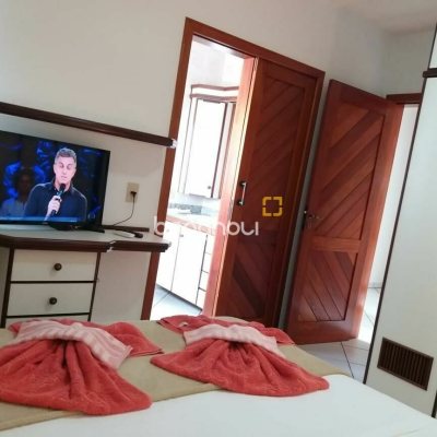 Casa com 580m², 7 quartos (sendo 3 suítes), 5 garagens, no bairro Jurerê Internacional em Florianópolis