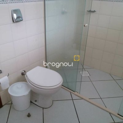 Casa com 580m², 7 quartos (sendo 3 suítes), 5 garagens, no bairro Jurerê Internacional em Florianópolis