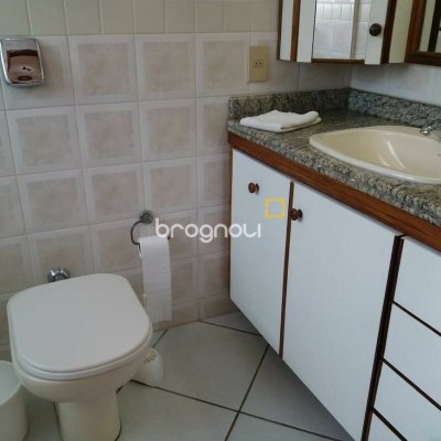Casa com 580m², 7 quartos (sendo 3 suítes), 5 garagens, no bairro Jurerê Internacional em Florianópolis