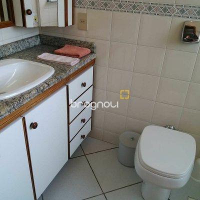 Casa com 580m², 7 quartos (sendo 3 suítes), 5 garagens, no bairro Jurerê Internacional em Florianópolis