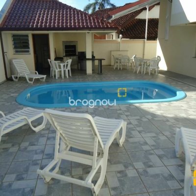 Casa com 580m², 7 quartos (sendo 3 suítes), 5 garagens, no bairro Jurerê Internacional em Florianópolis