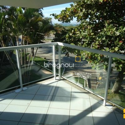 Casa com 580m², 7 quartos (sendo 3 suítes), 5 garagens, no bairro Jurerê Internacional em Florianópolis